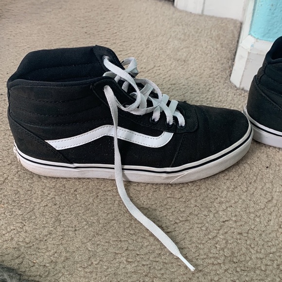 Black Hi Top Vans Sz 8.5 - Picture 4 of 9